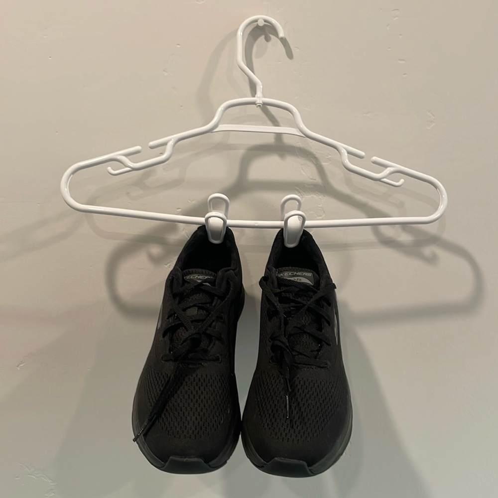 Skechers Air-Cooled Arch Fit